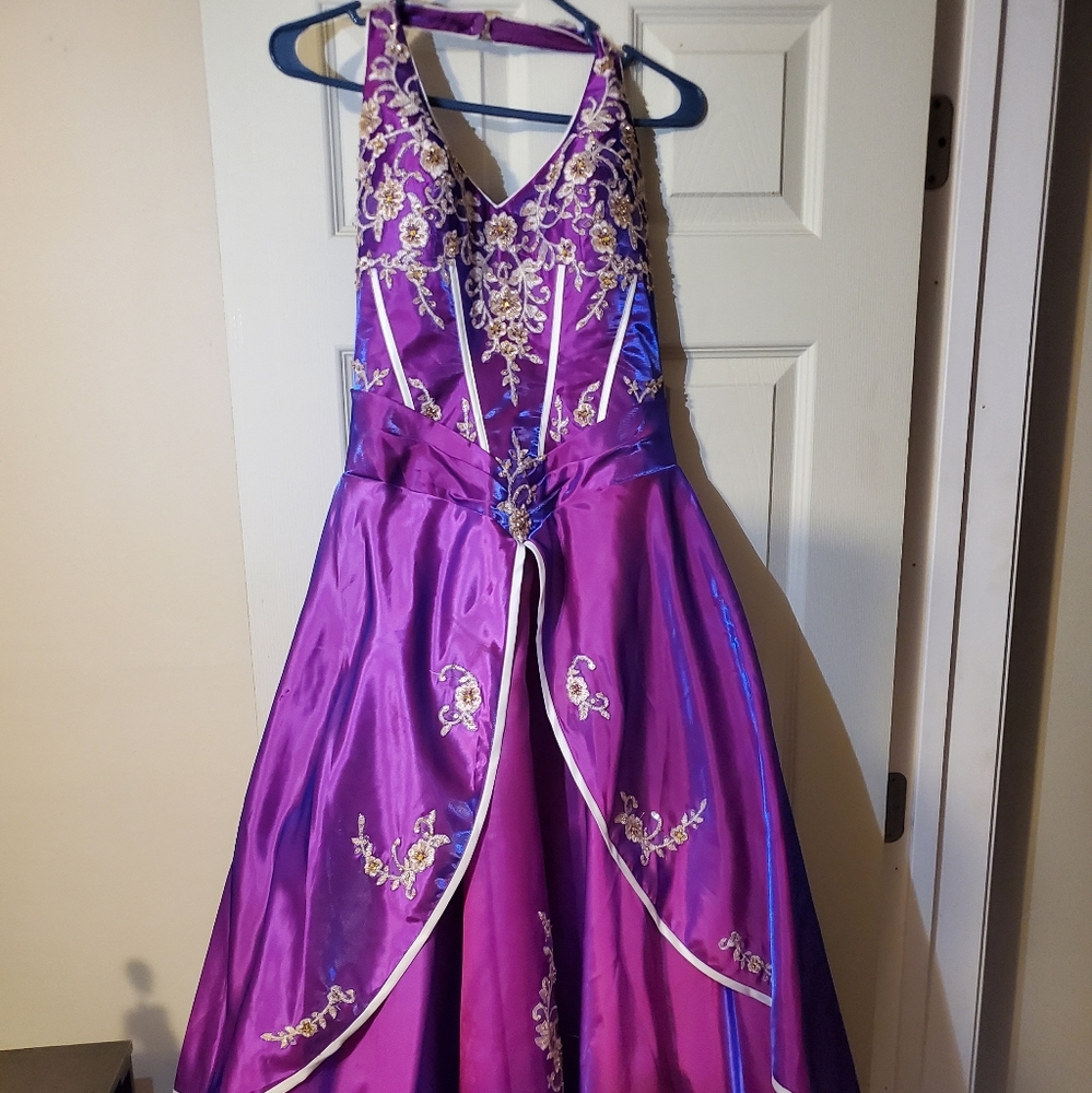 Sold by PC Mary's, Size 8, Holographic Magenta